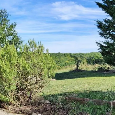 Casa de Férias Le Grand Nature Piscine Chauffee Privee Du Tarn Entre Toulouse Et Albi & Les Du Tarn