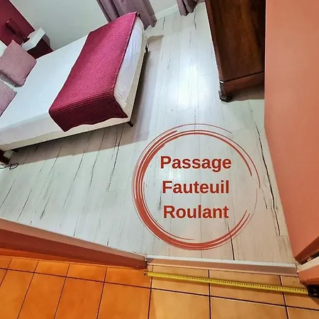 Le Grand Cottage Nature Piscine Chauffee Privee Du Tarn Entre Toulouse Et Albi & Les Cottages Du Tarn Holiday home Peyrole