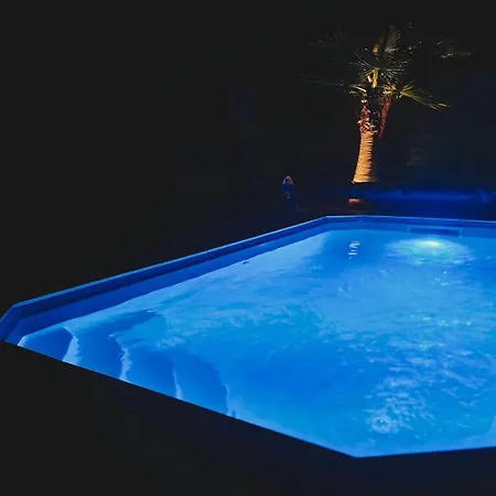 Grand Piscine Privee 12p Lescottagesdutarn
