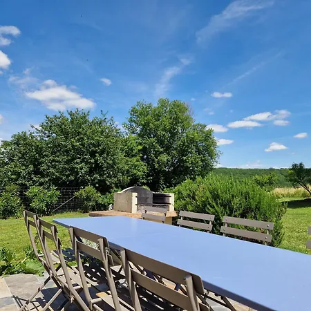 Le Grand Nature Piscine Chauffee Privee Du Tarn Entre Toulouse Et Albi & Les Du Tarn Casa de Férias *
