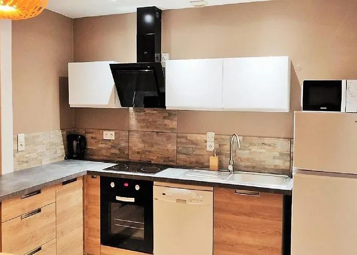 Le Grand Nature Piscine Chauffee Privee Du Tarn Entre Toulouse Et Albi & Les Du Tarn Дом отдыха *